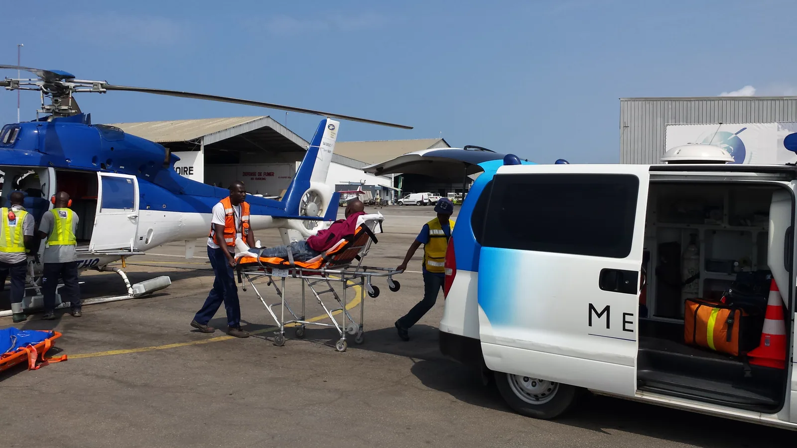 Transfert hélicoptère vers ambulance